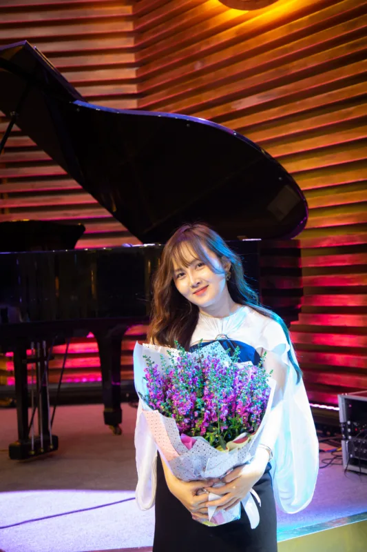Ms HỒ NGỌC CHÂU